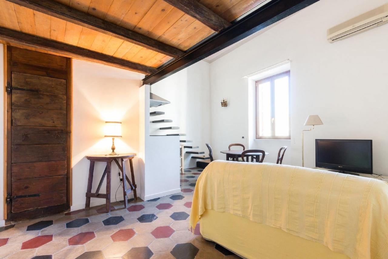 Sunny Apartment Navona Square Рим Экстерьер фото